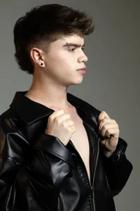 Ian_Stone Public Pic 4