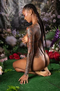 LizStorm_ Ebony desire Poză 5