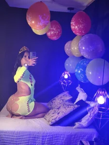 MarianaaSantos It was a happy birthday. Immagine  6