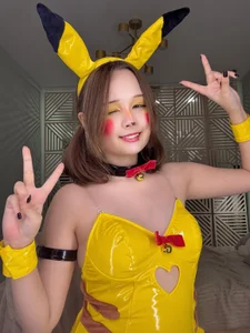 Mary_uw Pika pika  2 снимка