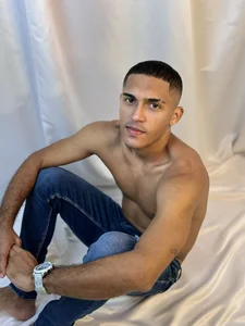 Derek_Storm_ White and blue🤍💙  3টি ছবি