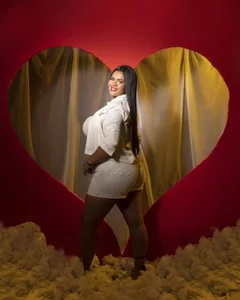 Gabriela_Brown HEART HONEY slika