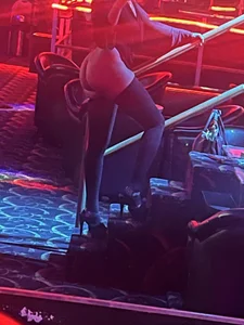moonsodaWorkin' girl图片 3