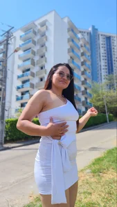 LucyJonnes☀️ City Girl Summer Bild 3