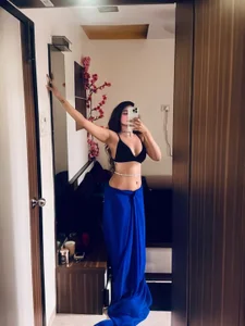 Janvimoon Public Foto 2