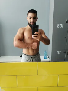 Tommy_Porn_の😈🤫😈の 4枚の写真