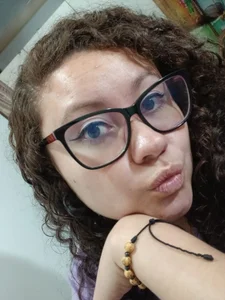 curly_greeneyed I Feel Lonely!!! Pic 2