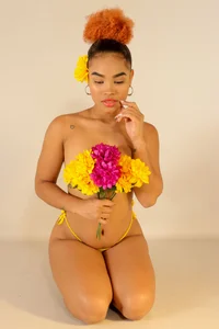 naia_blessed I exist and shine like the sun Immagine  9