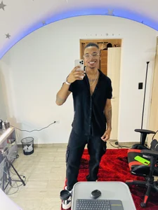 TROYWESLY- Casual Hình