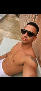 Public de taylloor  2 Imagens