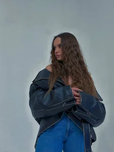 bitchpeace_: Public ( 4 фото)