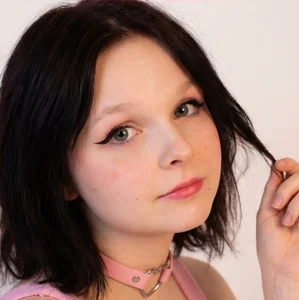 Charlotte_Stee Public Foto