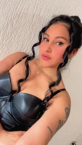 Little_Ivy Public Pic 5