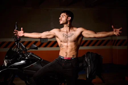 JuanBladealways obey the rules图片 2