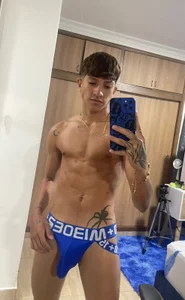 _CamiloBassBlue Day图片