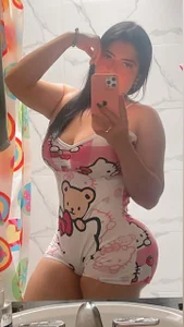 Kim__Smith__ Public صورة واحدة|Kim__Smith__ Public صورتان|Kim__Smith__ Public  2 صور|Kim__Smith__ Public  2 صورة