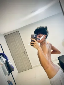 ALEXSTONE__Public Bild