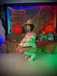 Eva_Walkerr_1のHappy Halloweenの枚の写真