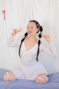 Can’t Stop Smiling od Cassadyy  7 snímek