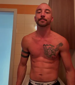 MikeVersano Public 사진 6