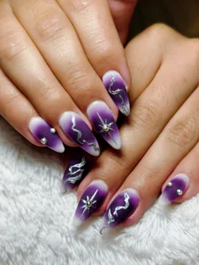 Amaru_velvet Nails 💅 Bilde 8