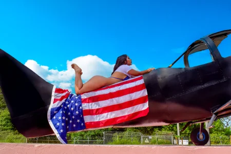 Lillyortiz JULY 4TH Immagine  5