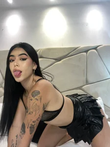 zoee_jackson more skirt Immagine 