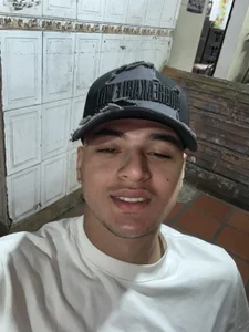 AwakeHenna Melos  4. fénykép