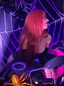 Paris_Petit trick or prank 🥵 Gambar 4