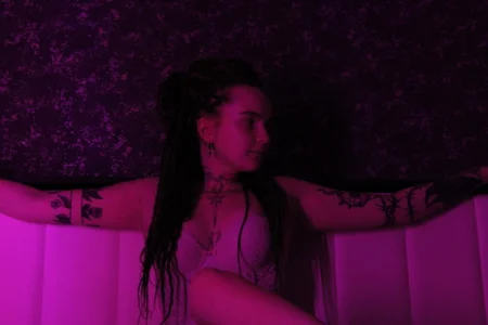 P1NKVIBBY violet Pic 4