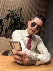 Nicolas_Fellener starbucks session. Pic 4