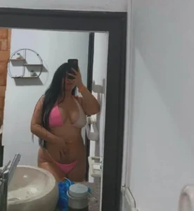 your girl 🌺 de VioletSexy  2 photos