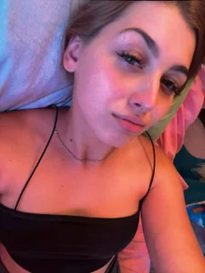AshleyDemure Public slika 2