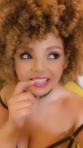 CelesteBailey Afro Style 🥵 Immagine  8