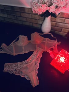 chloe_peach_ Public Foto 3