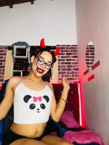 angelitasexxxhot: Temptation Has a Shape 😈🍑 ( 3 фото)