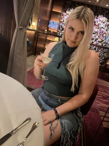 Hells_Princess_666 Public Pic 5