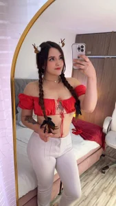 Come closer… don’t be shy de KiimTyler_  4 photos