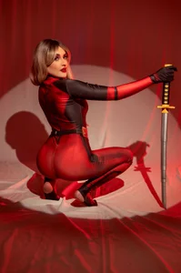 Flor_delunaa Ladypool Pic 4