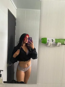 Peennelope💕 I’m here and ready to share some amazing moments with you! ✨ Come say hi to Peennelope and let’s Bild 5