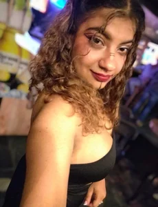 Zarah_Lukas Public صورة واحدة|Zarah_Lukas Public صورتان|Zarah_Lukas Public  3 صور|Zarah_Lukas Public  3 صورة