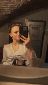 DoraMorgan Public зображення