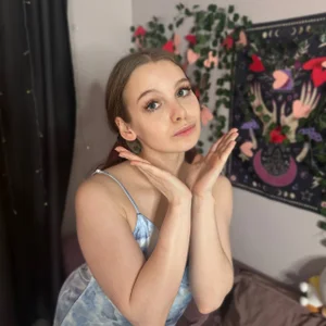 Public de shyaisha  4 photos