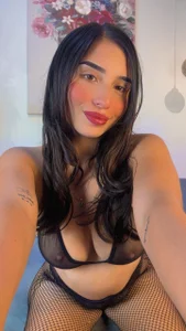 KateOwens_のI feel so sexy 💥😈の 2枚の写真