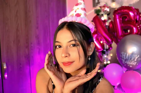 _ALLYSON18_のHAPPY BIRTHDAY🎊🎈🎁🎀の 9枚の写真