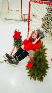 DanaDrake 🎄🥅⛸🏒 Bilde 9