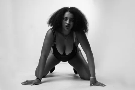 Natasha_rose__ Passion in Black and White 🥵 Immagine  6