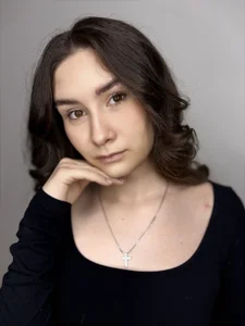 EmmyGreenbacker my first photos <3 Pic 4