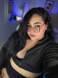 _michel_bbwのi am back 😈🖤の枚の写真