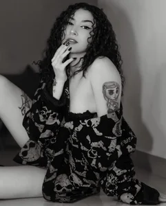 Isis-Blaze B/N vibes Bilde 5